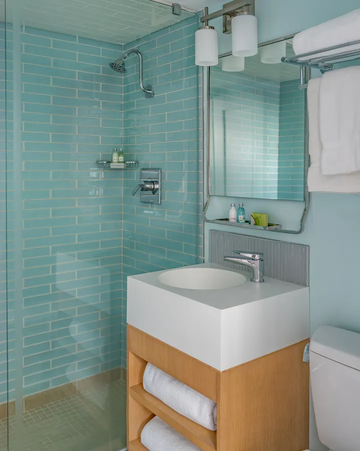 Harvard Square Hotel Bathroom